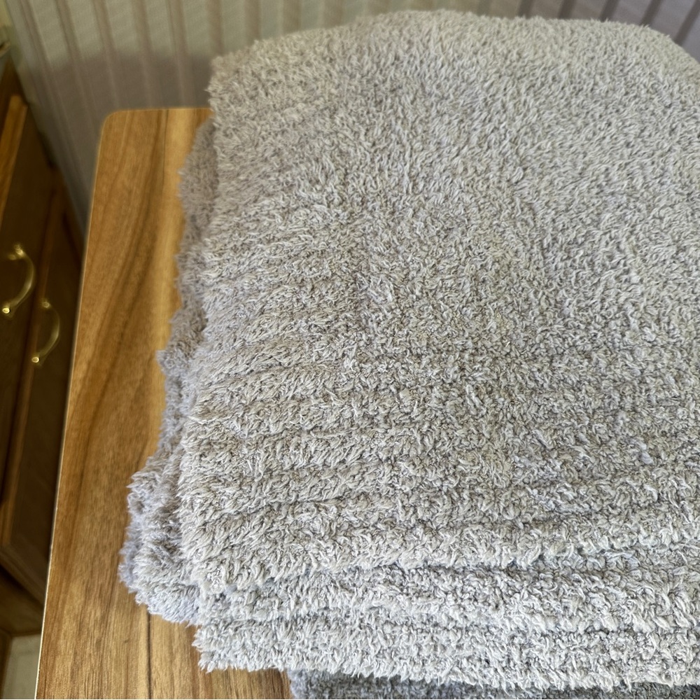 Barefoot Dreams Cozy Chic Blanket Throw super soft Grey - Picture 5 of 6